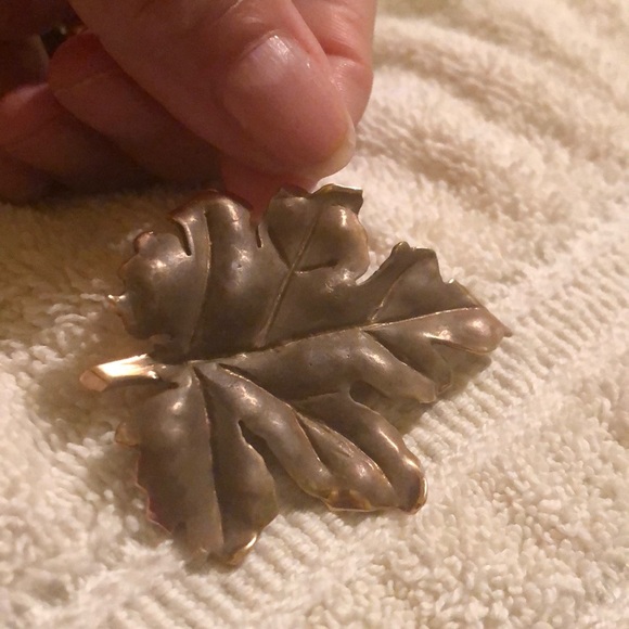 Oak leaf pin - Picture 5 of 6